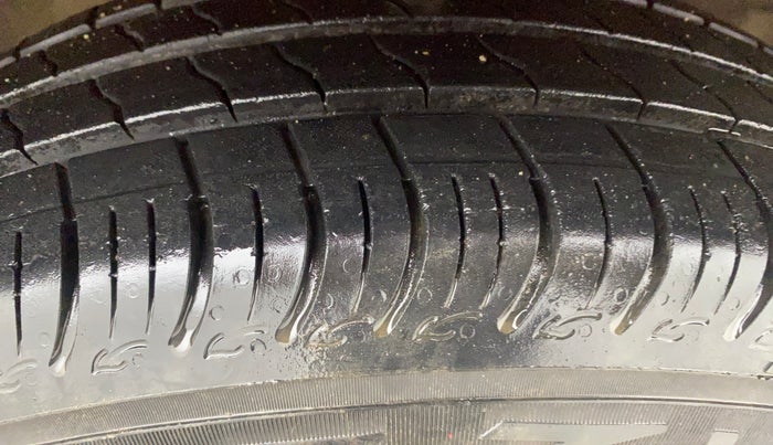 2021 Maruti S PRESSO VXI PLUS AMT, Petrol, Automatic, 39,389 km, Right Front Tyre Tread