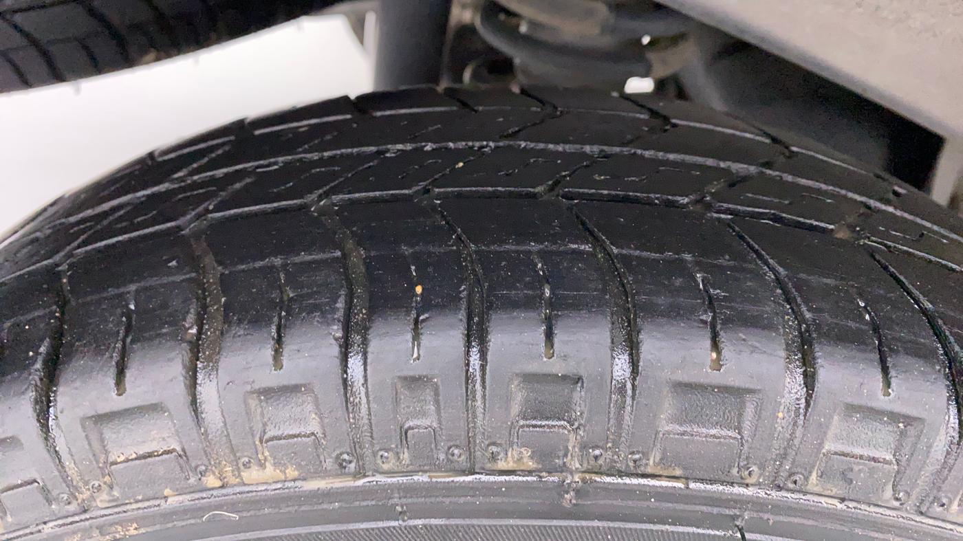 2020 Maruti Eeco 5 STR WITH AC PLUSHTR, Petrol, Manual, 27,481 km, Right Rear Tyre Tread