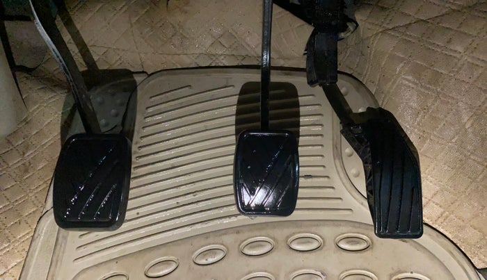 2017 Maruti Dzire VXI, Petrol, Manual, 44,998 km, Pedals