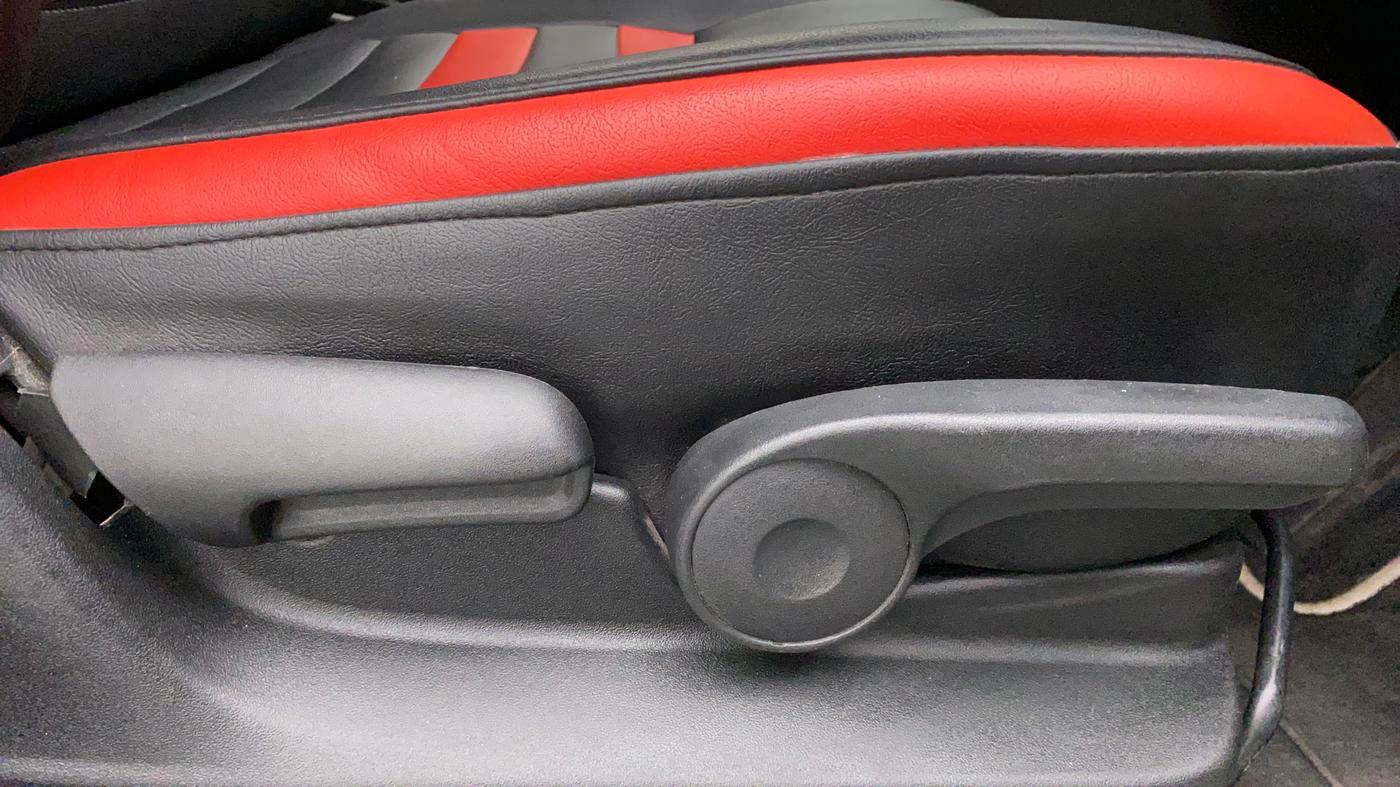 2017 Maruti Vitara Brezza ZDI PLUS, Diesel, Manual, 40,988 km, Driver Side Adjustment Panel