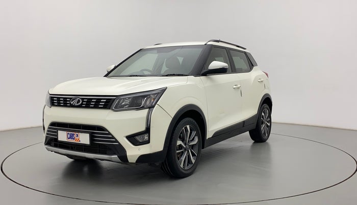 2021 Mahindra XUV300 W8 (O) 1.5 DIESEL AMT, Diesel, Automatic, 66,451 km, Left Front Diagonal