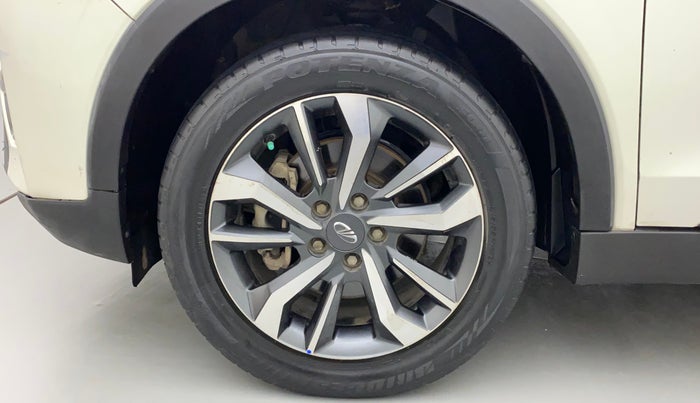 2021 Mahindra XUV300 W8 (O) 1.5 DIESEL AMT, Diesel, Automatic, 66,451 km, Left Front Wheel