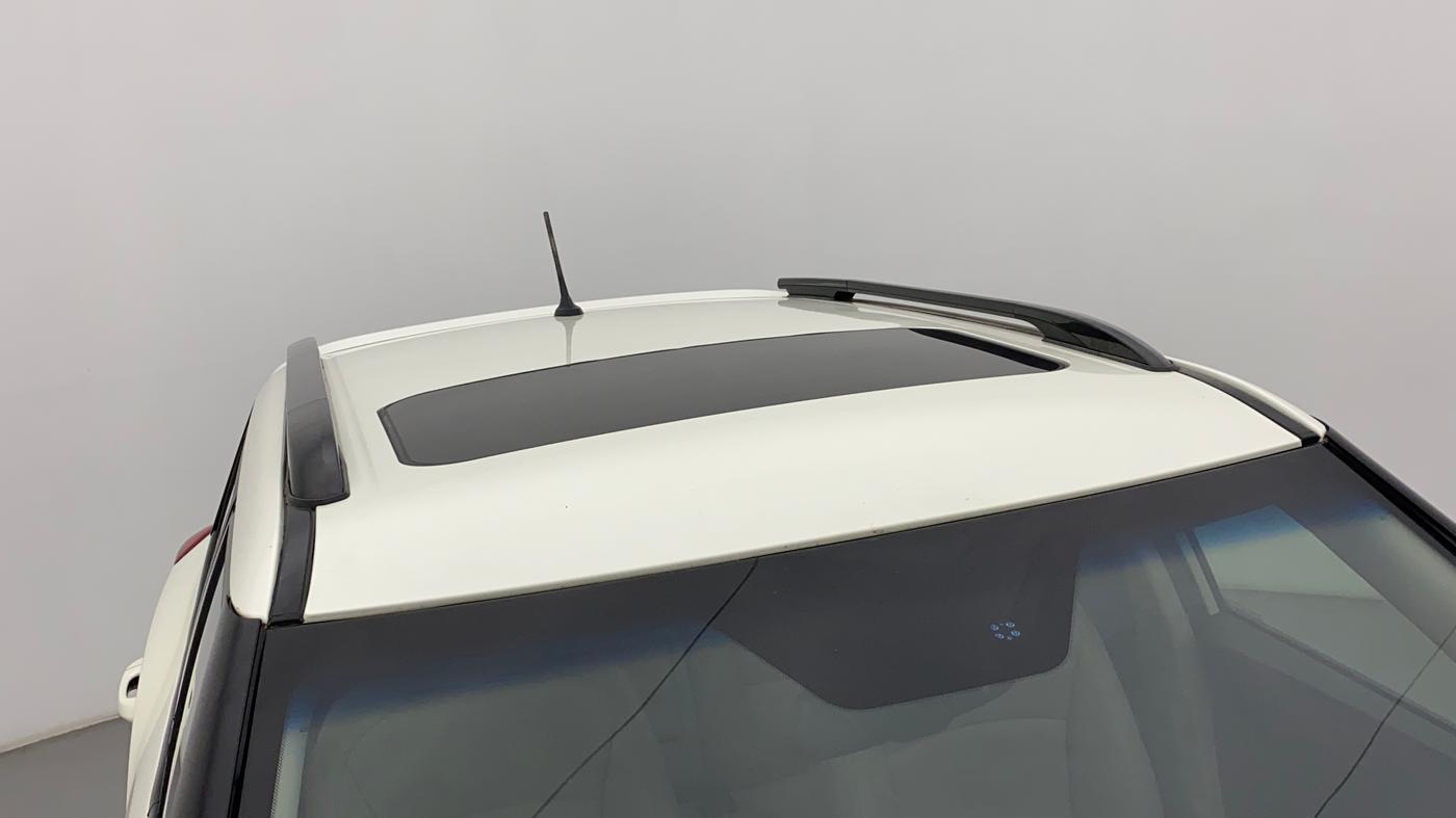 2021 Mahindra XUV300 W8 (O) 1.5 DIESEL AMT, Diesel, Automatic, 66,451 km, Roof