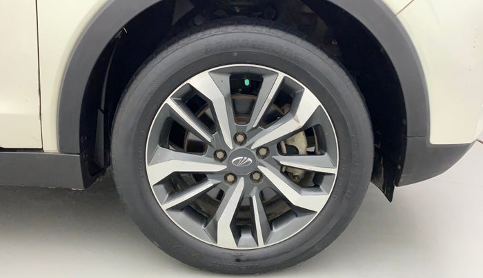 2021 Mahindra XUV300 W8 (O) 1.5 DIESEL AMT, Diesel, Automatic, 66,451 km, Right Front Wheel