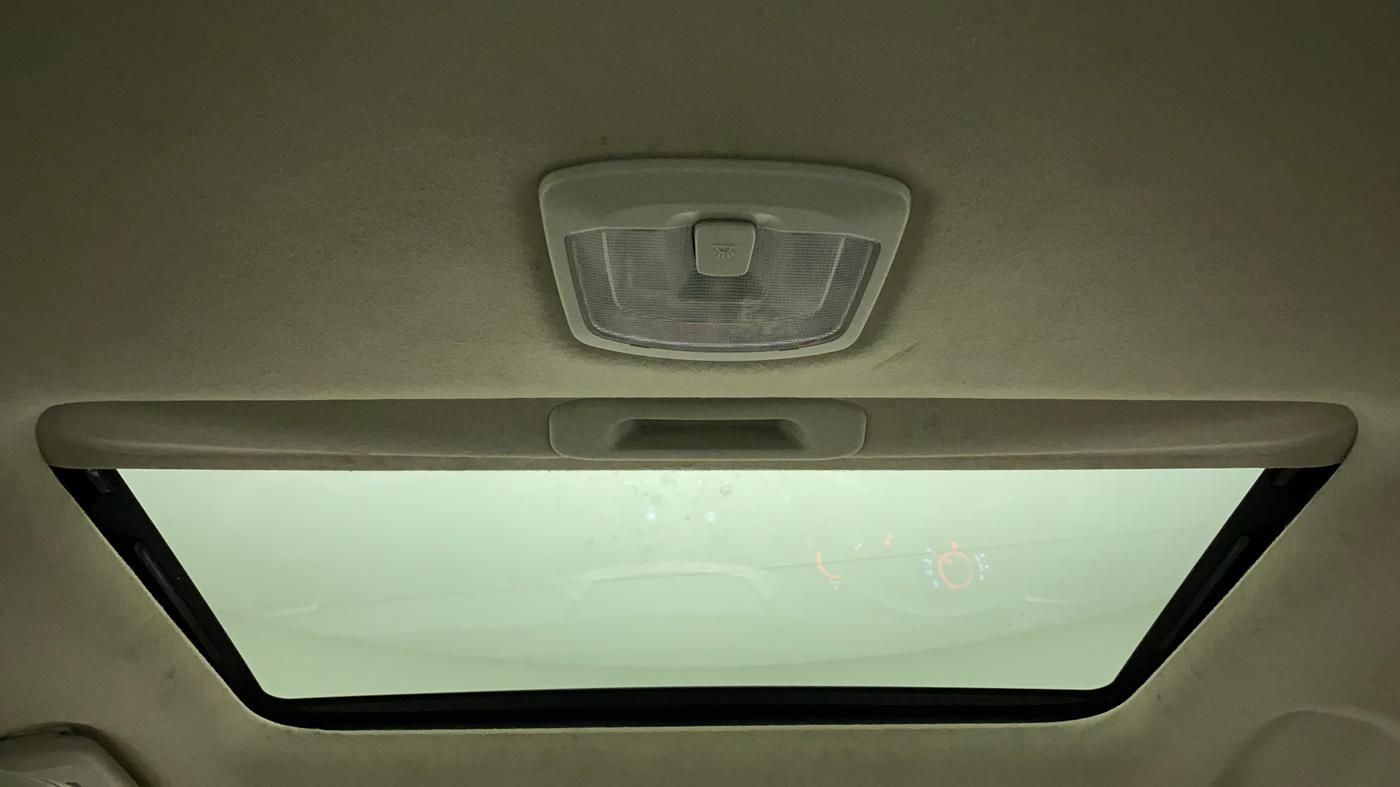 2021 Mahindra XUV300 W8 (O) 1.5 DIESEL AMT, Diesel, Automatic, 66,451 km, Moonroof/ Sunroof