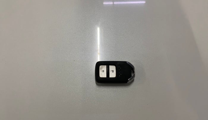 2022 Honda WR-V 1.2L I-VTEC VX MT, Petrol, Manual, 40,051 km, Key Close Up