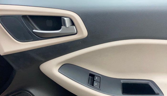 2018 Hyundai Elite i20 ERA 1.2, Petrol, Manual, 43,038 km, Driver Side Door Panels Control