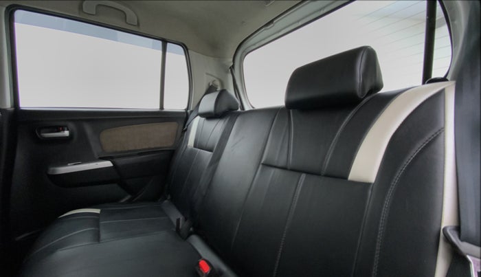 2014 Maruti Wagon R 1.0 VXI, Petrol, Manual, 41,290 km, Right Side Rear Door Cabin