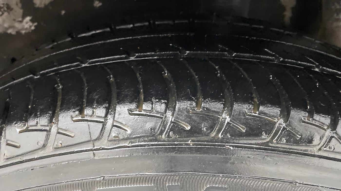 2016 Maruti Celerio ZXI AMT, Petrol, Automatic, 38,417 km, Left Rear Tyre Tread
