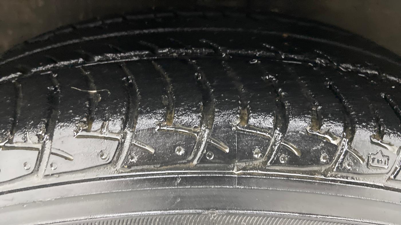 2016 Maruti Celerio ZXI AMT, Petrol, Automatic, 38,417 km, Left Front Tyre Tread