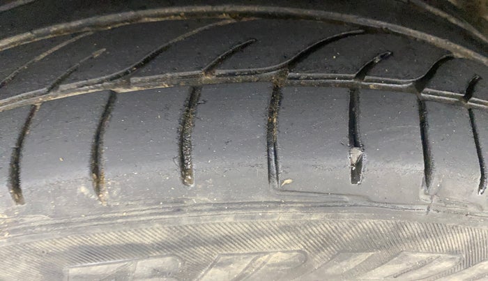 2016 Ford Ecosport TITANIUM 1.5L DIESEL, Diesel, Manual, 89,741 km, Right Rear Tyre Tread