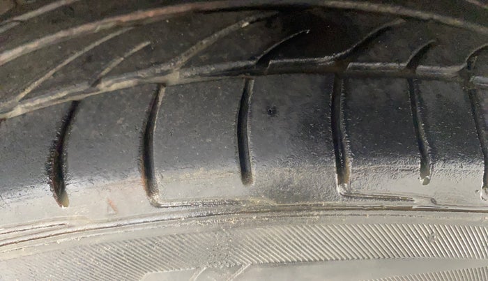 2016 Ford Ecosport TITANIUM 1.5L DIESEL, Diesel, Manual, 89,741 km, Right Front Tyre Tread