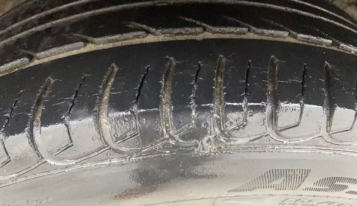 2016 Ford Ecosport TITANIUM 1.5L DIESEL, Diesel, Manual, 89,741 km, Left Front Tyre Tread