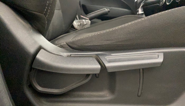 2021 Hyundai VENUE SX 1.0 TURBO, Petrol, Manual, 44,059 km, Driver Side Adjustment Panel