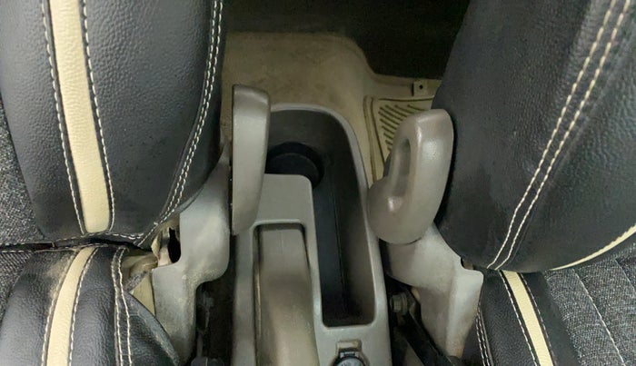 2011 Hyundai i10 MAGNA 1.2 KAPPA2, Petrol, Manual, 58,184 km, Driver Side Adjustment Panel