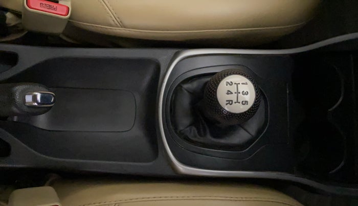 2017 Honda City 1.5L I-VTEC V MT, Petrol, Manual, 72,652 km, Gear Lever