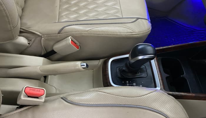 2018 Maruti Dzire VXI AMT, Petrol, Automatic, 1,03,700 km, Gear Lever