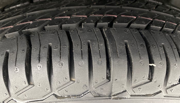 2022 Maruti Swift VXI AMT, Petrol, Automatic, 42,006 km, Left Rear Tyre Tread