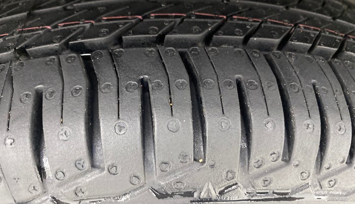 2022 Maruti Swift VXI AMT, Petrol, Automatic, 42,006 km, Right Rear Tyre Tread