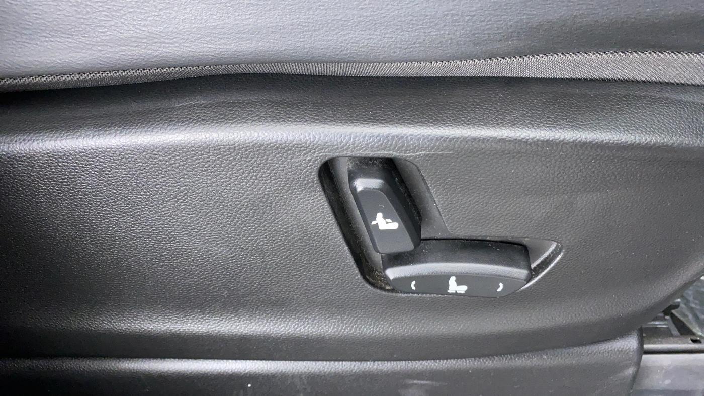2019 MG HECTOR SHARP DCT PETROL, Petrol, Automatic, 13,467 km, Driver Side Adjustment Panel