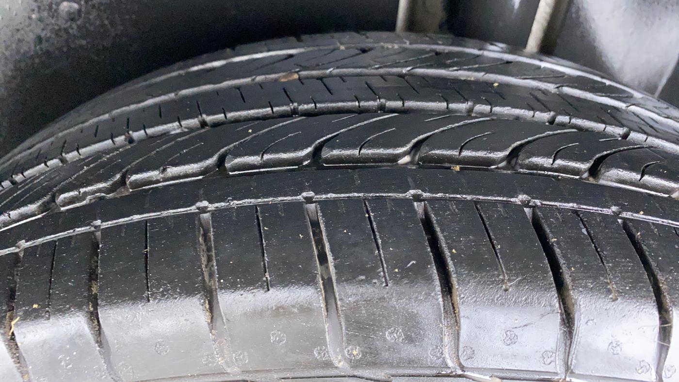 2019 MG HECTOR SHARP DCT PETROL, Petrol, Automatic, 13,467 km, Left Rear Tyre Tread