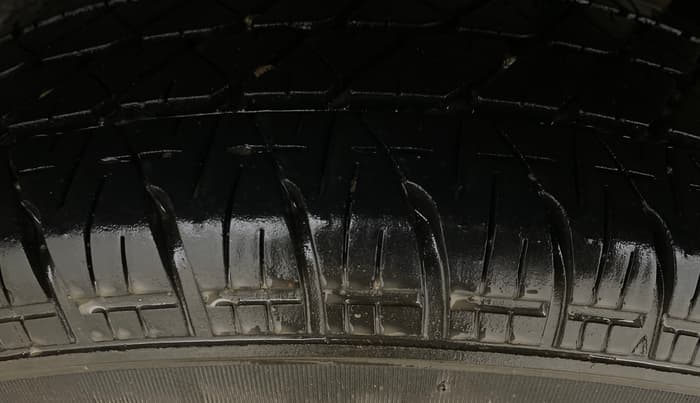2014 Maruti Swift Dzire VXI AT, Petrol, Automatic, 84,580 km, Left Rear Tyre Tread