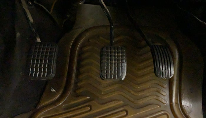 2016 Tata Bolt XE REVOTRON, Petrol, Manual, 49,558 km, Pedals