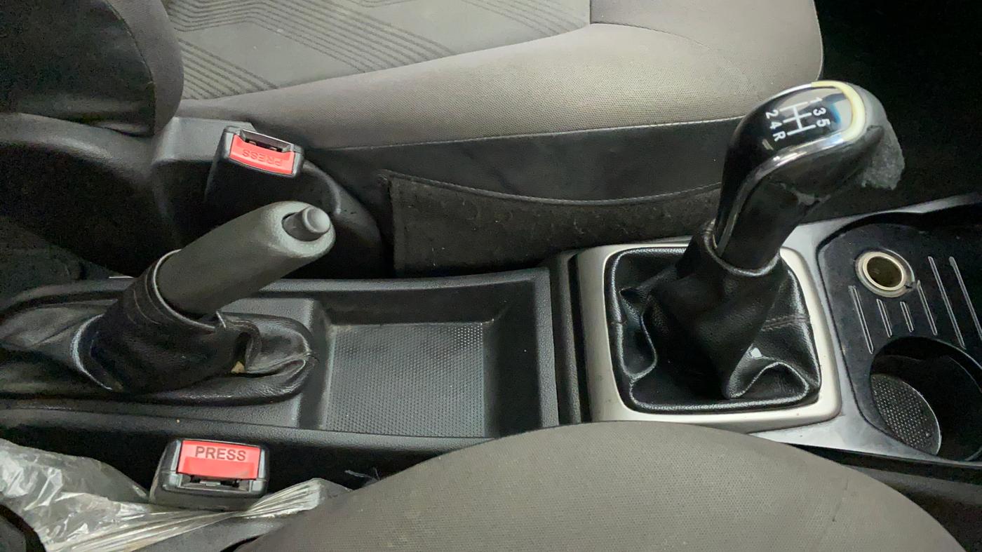 2016 Tata Bolt XE REVOTRON, Petrol, Manual, 49,558 km, Gear Lever