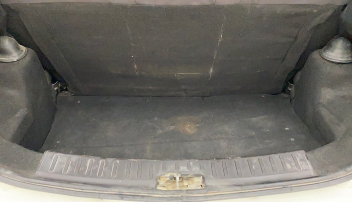 2016 Tata Bolt XE REVOTRON, Petrol, Manual, 49,558 km, Boot Inside