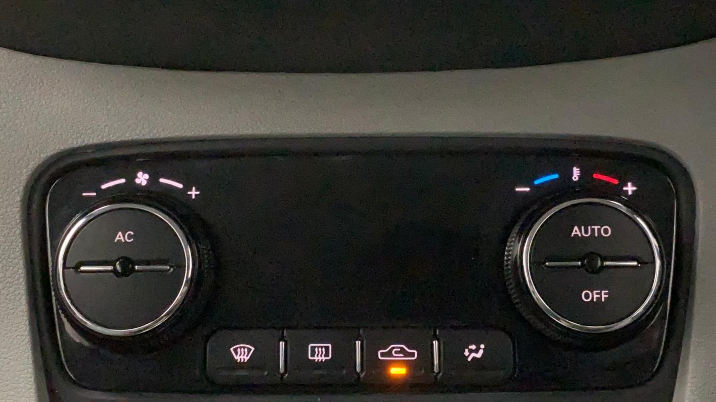 2020 Tata Tiago XZA PLUS DUAL TONE PETROL, Petrol, Automatic, 26,526 km, Automatic Climate Control