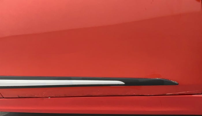 2020 Tata Tiago XZA PLUS DUAL TONE PETROL, Petrol, Automatic, 26,526 km, Driver-side door - Slightly dented