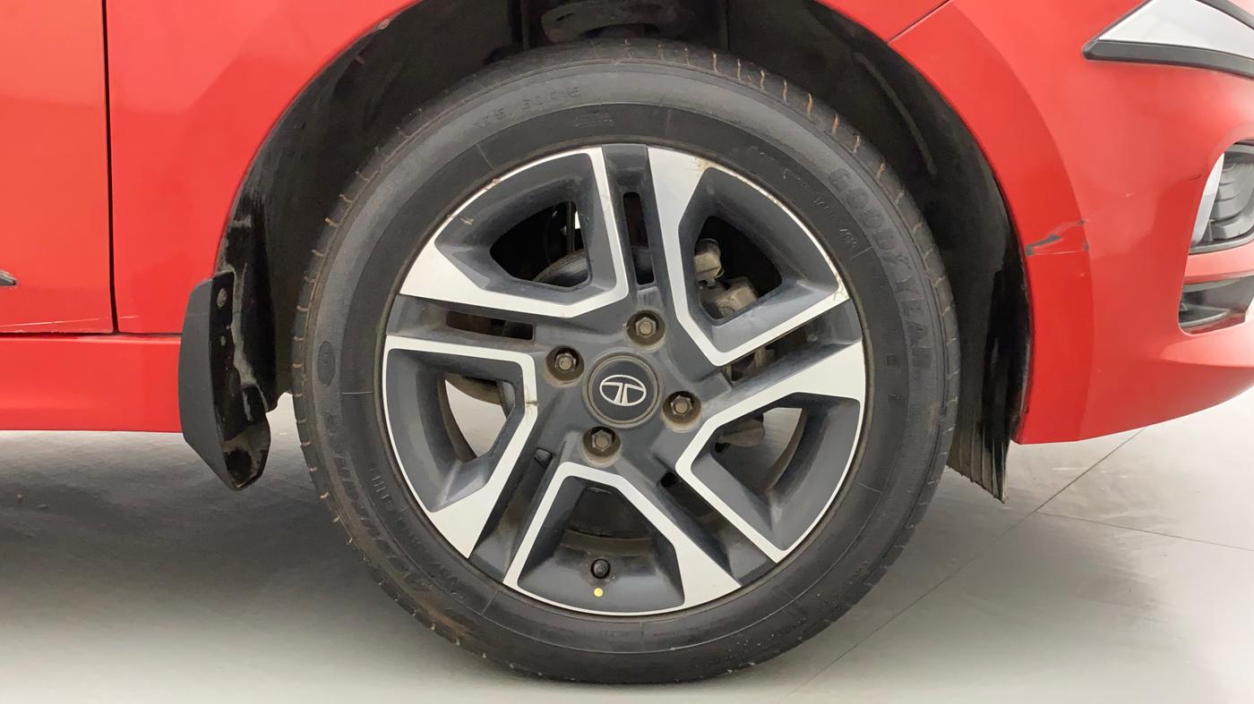 2020 Tata Tiago XZA PLUS DUAL TONE PETROL, Petrol, Automatic, 26,526 km, Right Front Wheel