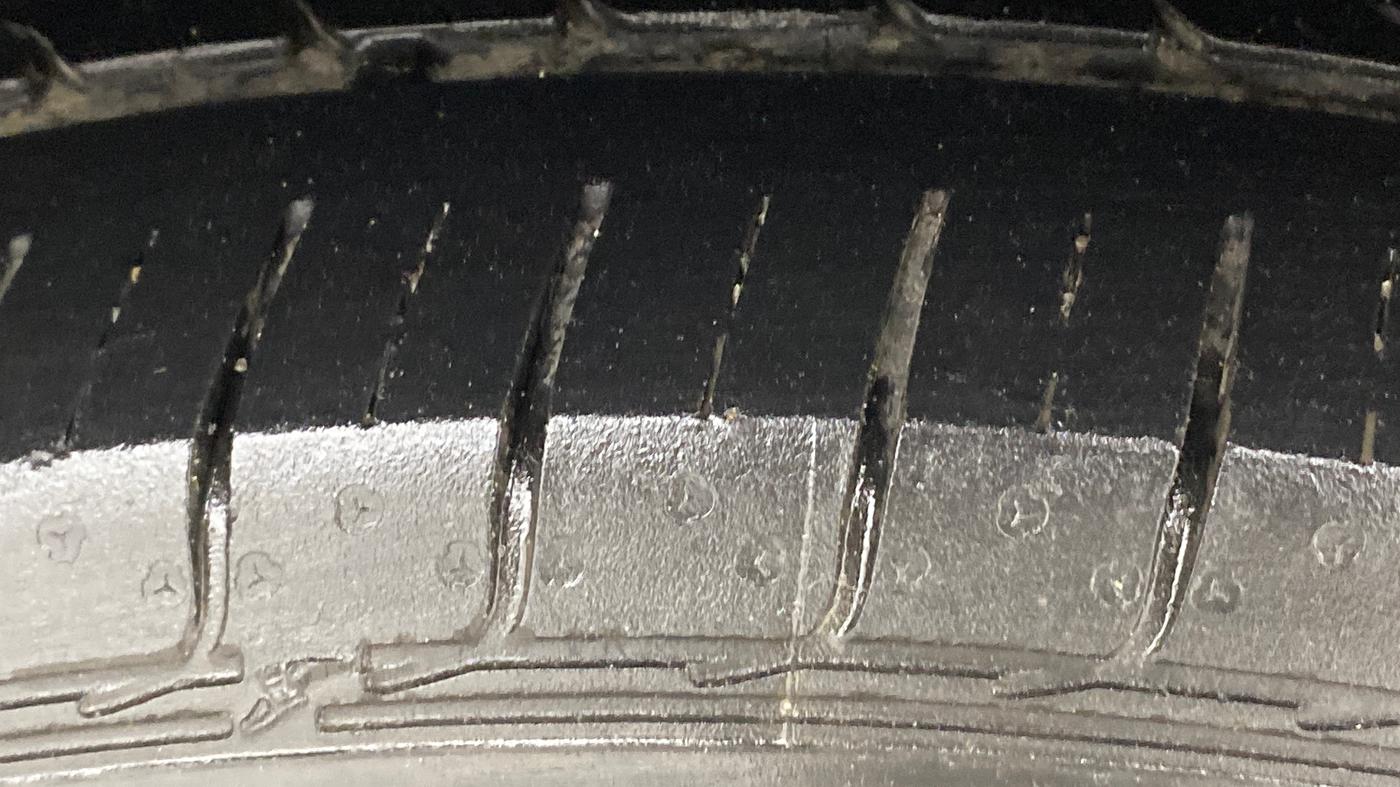 2021 Maruti Ciaz ZETA 1.5 SHVS MT PETROL, Petrol, Manual, 18,719 km, Left Rear Tyre Tread