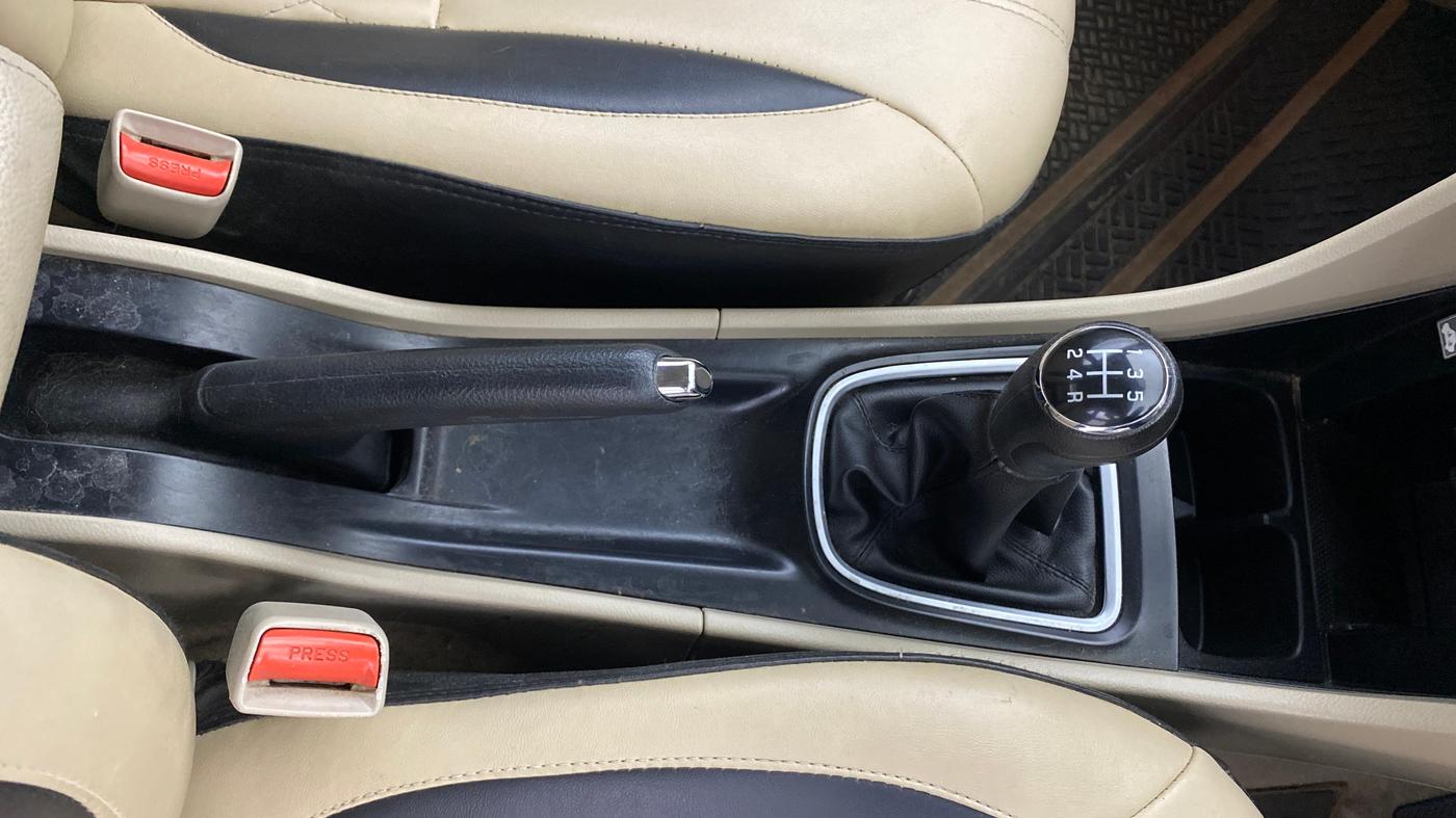 2021 Maruti Ciaz ZETA 1.5 SHVS MT PETROL, Petrol, Manual, 18,719 km, Gear Lever