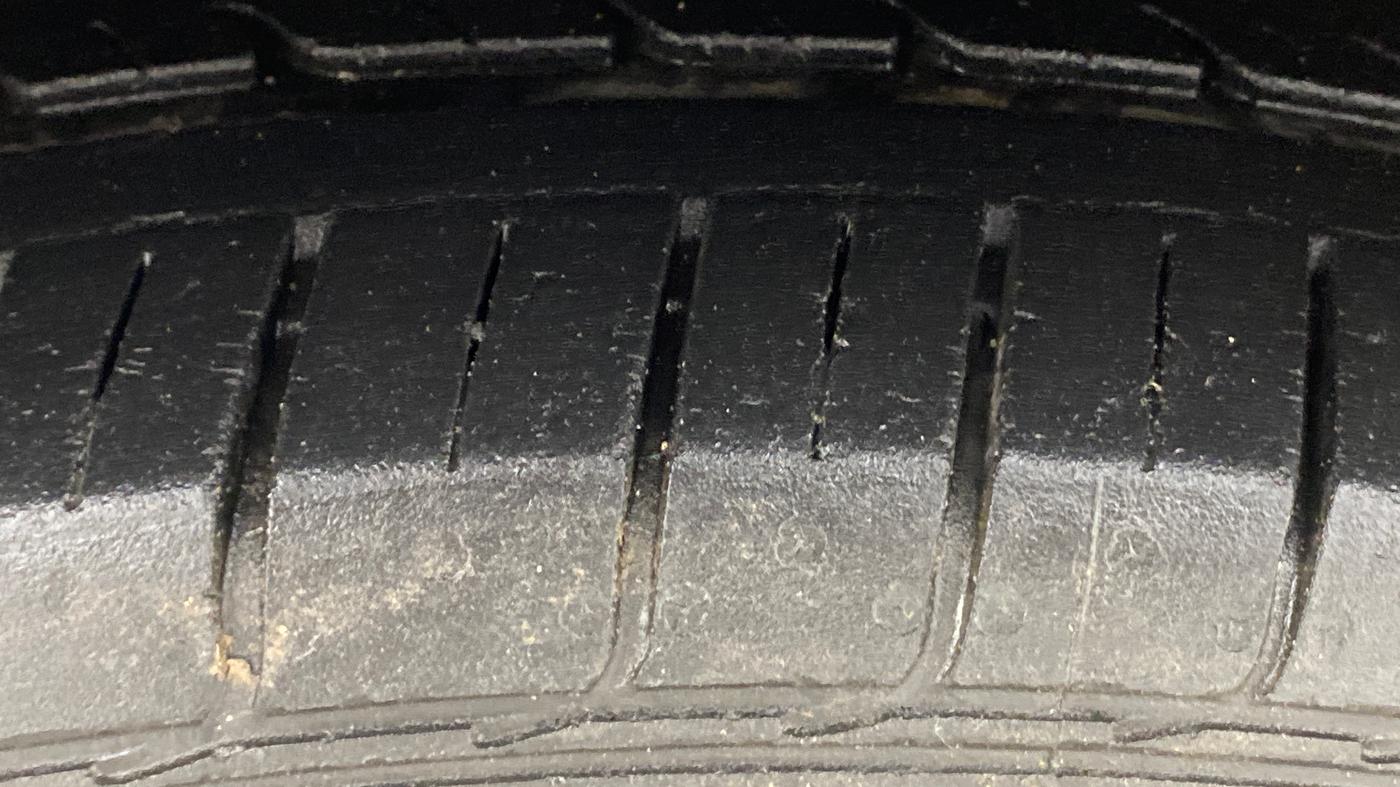 2021 Maruti Ciaz ZETA 1.5 SHVS MT PETROL, Petrol, Manual, 18,719 km, Left Front Tyre Tread