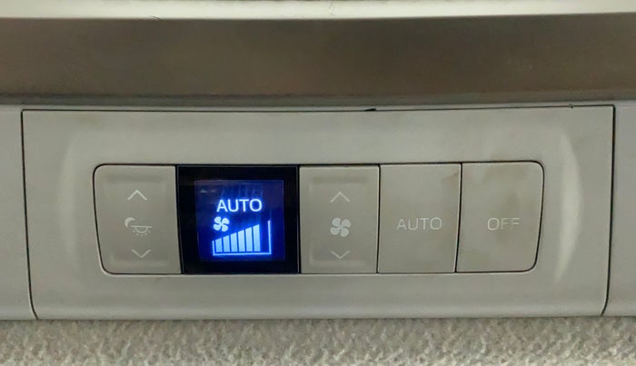 2016 Toyota Innova Crysta 2.8 ZX AT 7 STR, Diesel, Automatic, 88,694 km, Rear AC Temperature Control