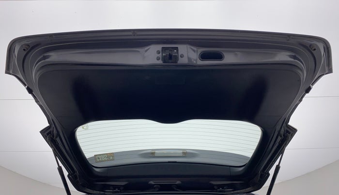 2016 Toyota Innova Crysta 2.8 ZX AT 7 STR, Diesel, Automatic, 88,694 km, Boot Door Open