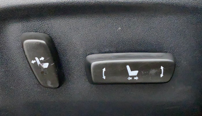 2016 Toyota Innova Crysta 2.8 ZX AT 7 STR, Diesel, Automatic, 88,694 km, Electrically Adjustable Driver's Seat