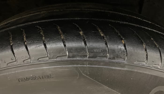 2024 Hyundai EXTER SX(O) CONNECT 1.2 AMT DUAL TONE, Petrol, Automatic, 28,151 km, Right Front Tyre Tread
