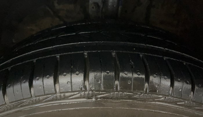 2019 Maruti Baleno SIGMA PETROL 1.2, Petrol, Manual, 68,958 km, Left Front Tyre Tread