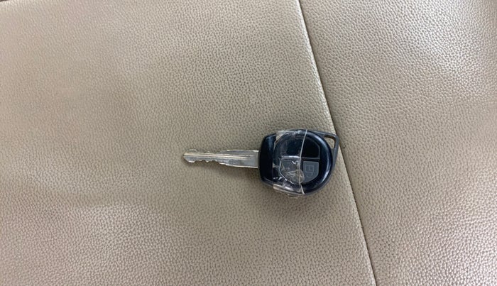 2015 Maruti Wagon R 1.0 VXI, Petrol, Manual, 1,05,396 km, Key Close Up