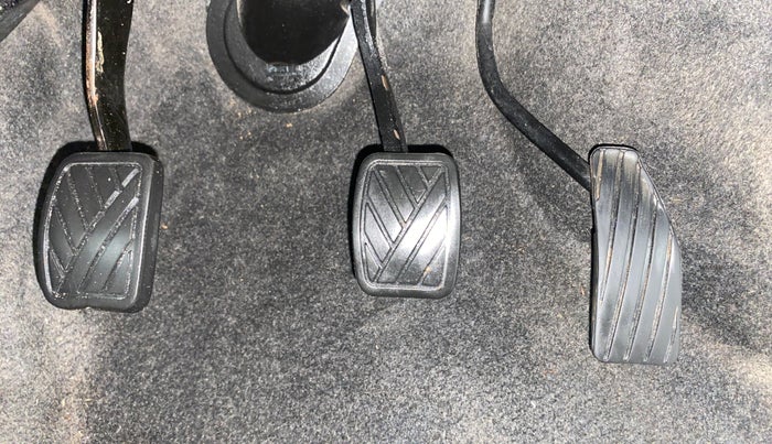 2015 Maruti Wagon R 1.0 VXI, Petrol, Manual, 1,05,396 km, Pedals