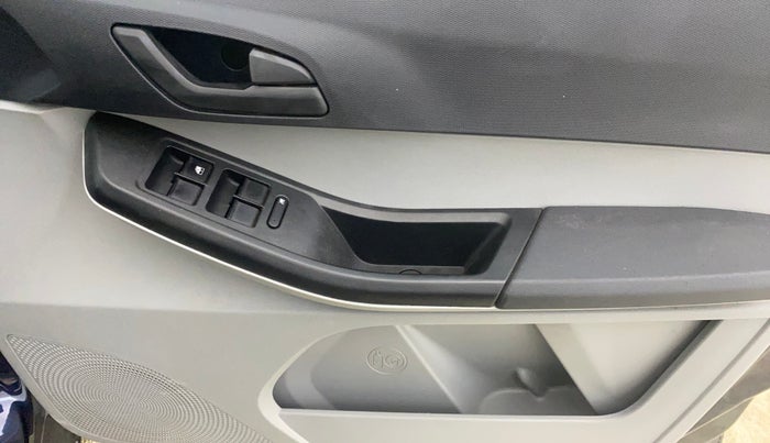 2022 Tata Tiago XT PETROL, Petrol, Manual, 28,288 km, Driver Side Door Panels Control