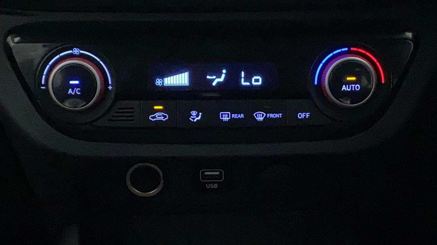 2022 Hyundai GRAND I10 NIOS SPORTZ 1.0 TURBO GDI, Petrol, Manual, 15,612 km, Automatic Climate Control