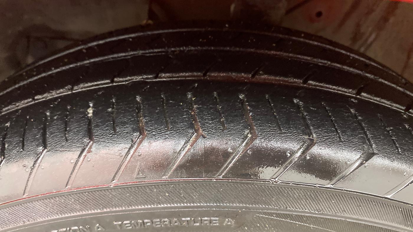 2021 Maruti Celerio ZXI PLUS AGS, Petrol, Automatic, 31,068 km, Left Front Tyre Tread
