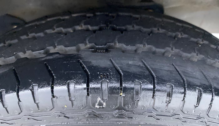 2019 Maruti Eeco 5 STR WITH AC PLUSHTR, Petrol, Manual, 26,919 km, Right Front Tyre Tread