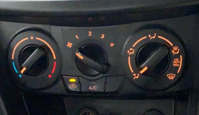 2012 Maruti Swift VXI, Petrol, Manual, 84,476 km, AC Unit - Car heater not working