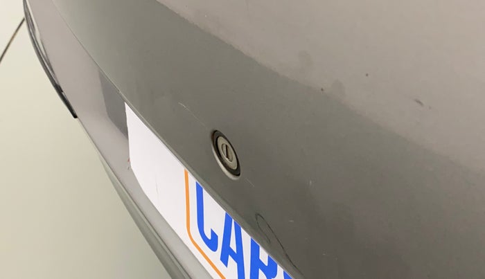 2012 Maruti Swift VXI, Petrol, Manual, 84,476 km, Dicky (Boot door) - Slightly dented