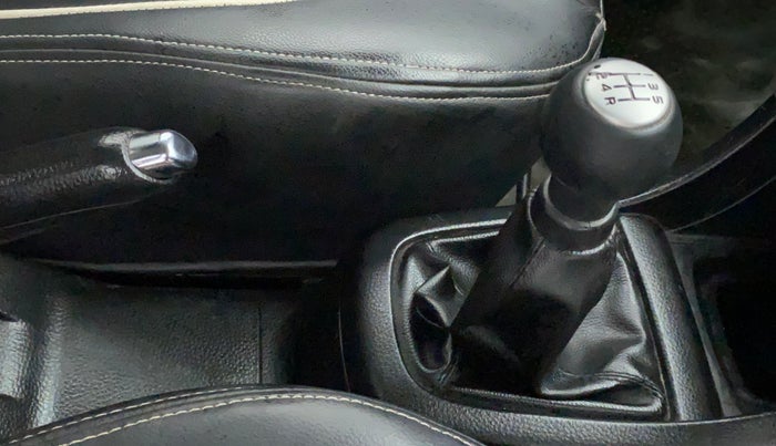 2012 Maruti Swift VXI, Petrol, Manual, 84,476 km, Gear Lever