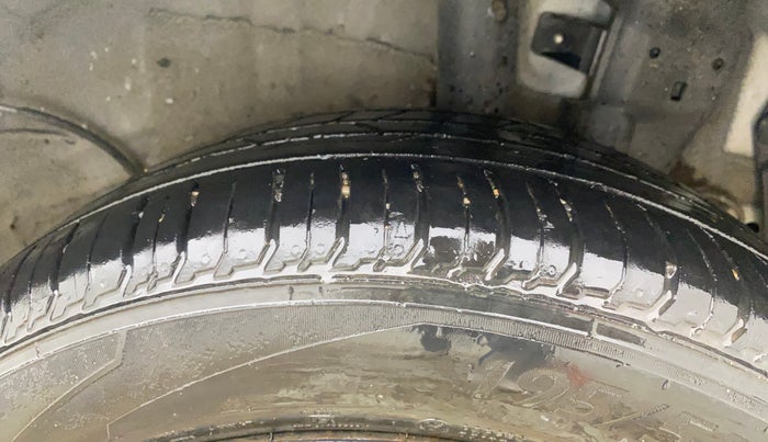 2023 Hyundai NEW I20 SPORTZ 1.2 MT, Petrol, Manual, 38,249 km, Left Rear Tyre Tread